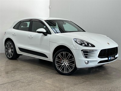 2015 Porsche Macan - Thumbnail
