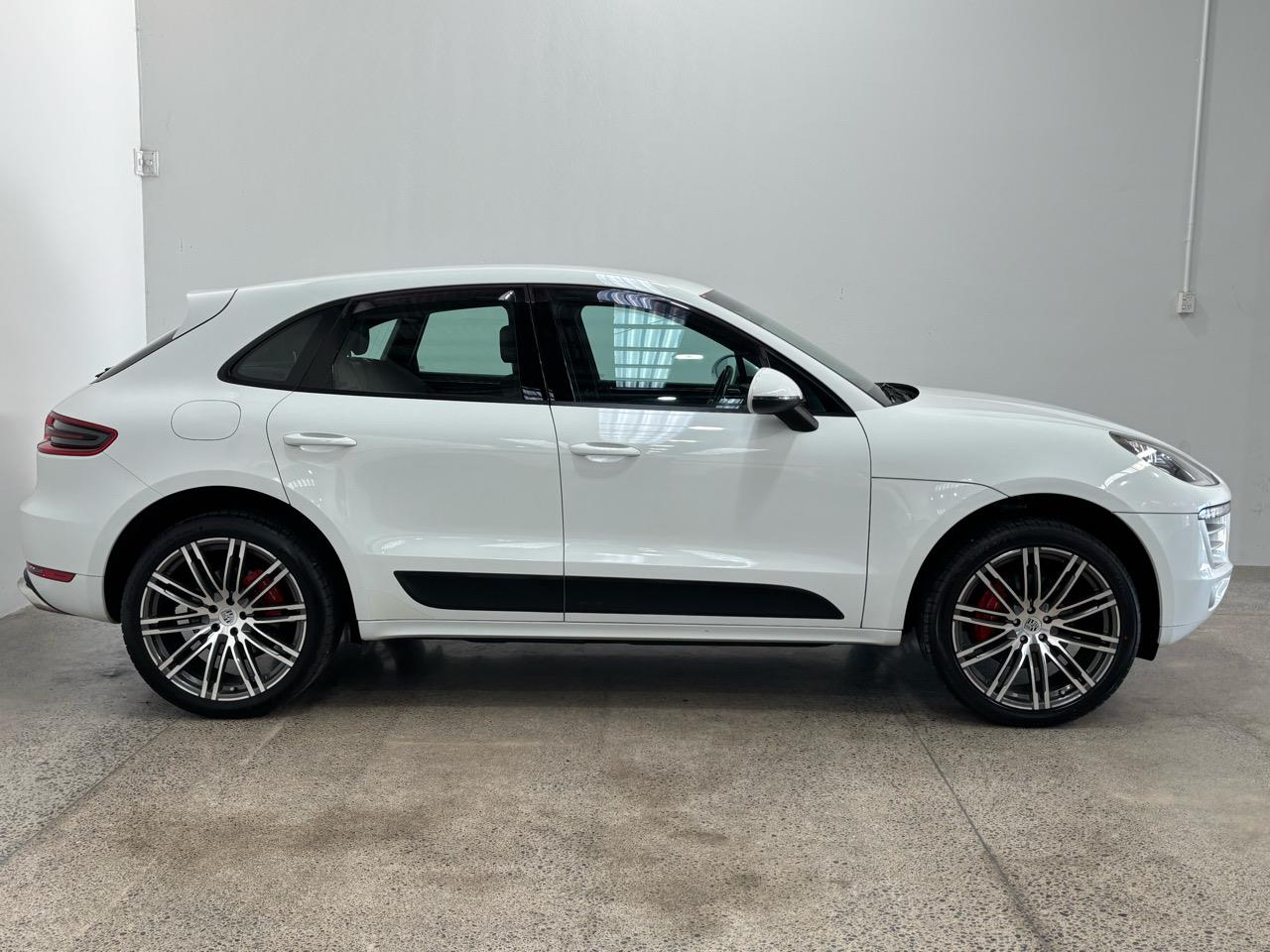 2015 Porsche Macan