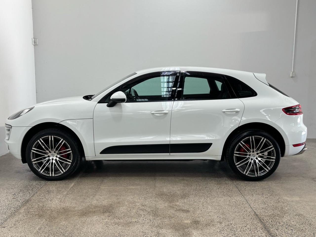 2015 Porsche Macan