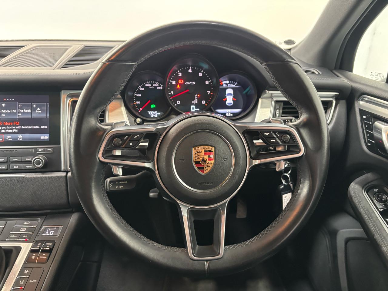 2017 Porsche Macan