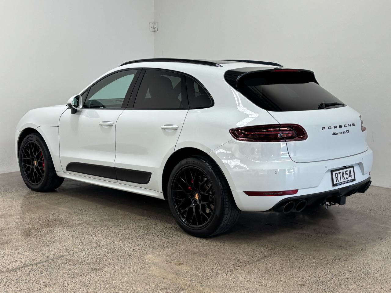 2017 Porsche Macan