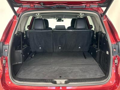 2019 Toyota Highlander - Thumbnail