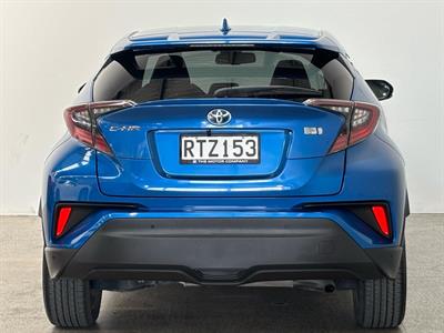 2017 Toyota C-HR - Thumbnail