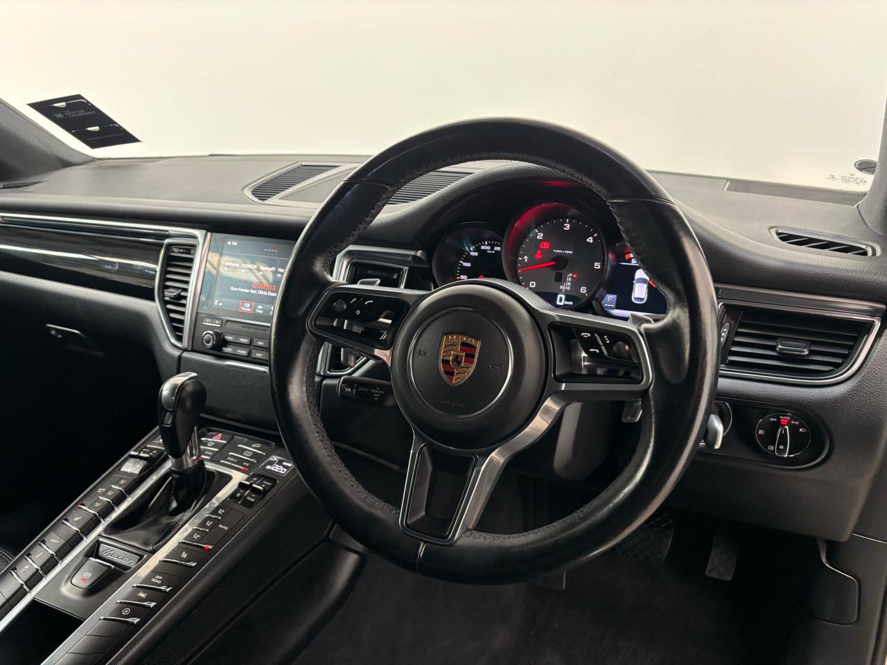 2017 Porsche Macan