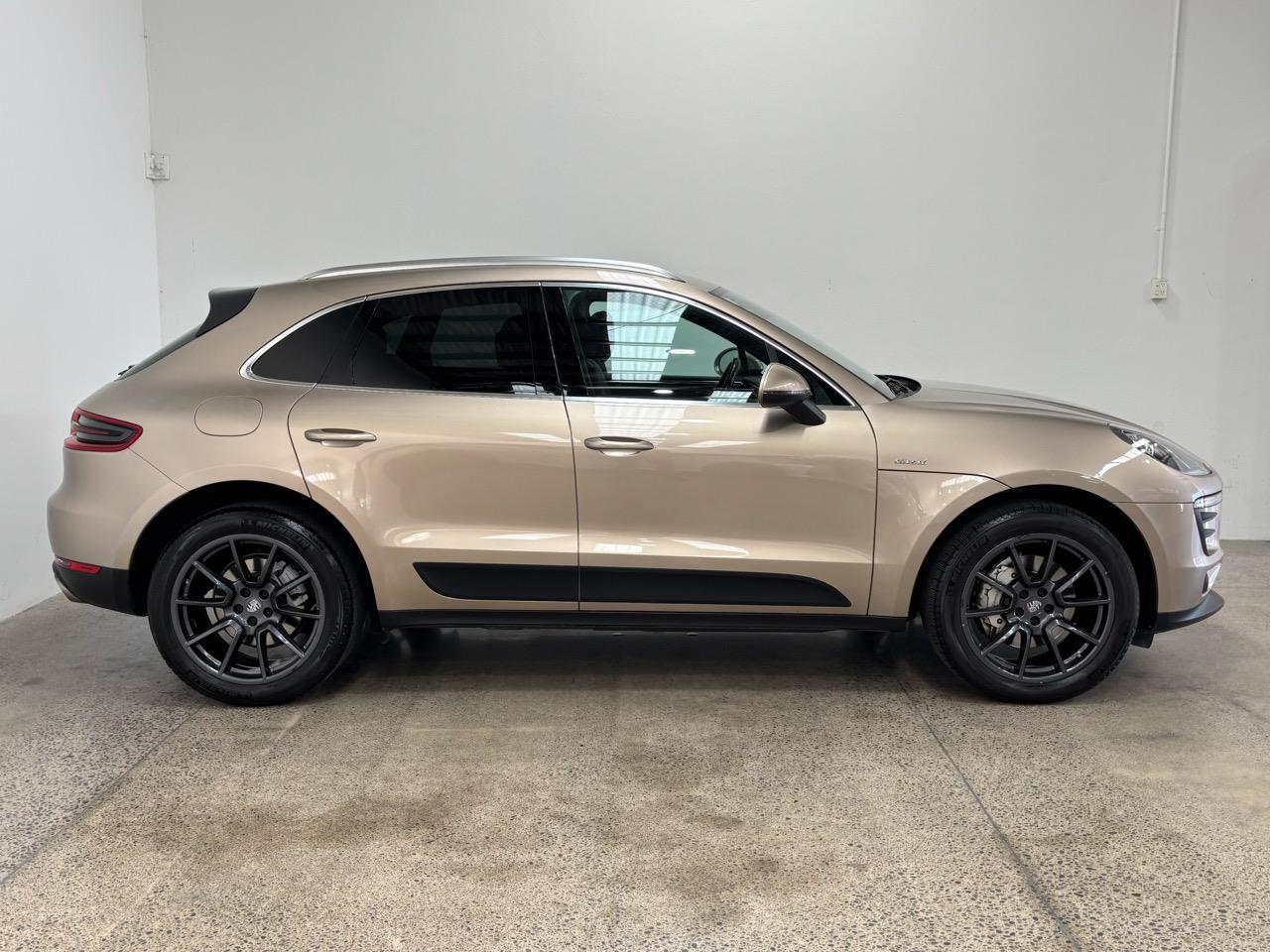 2017 Porsche Macan