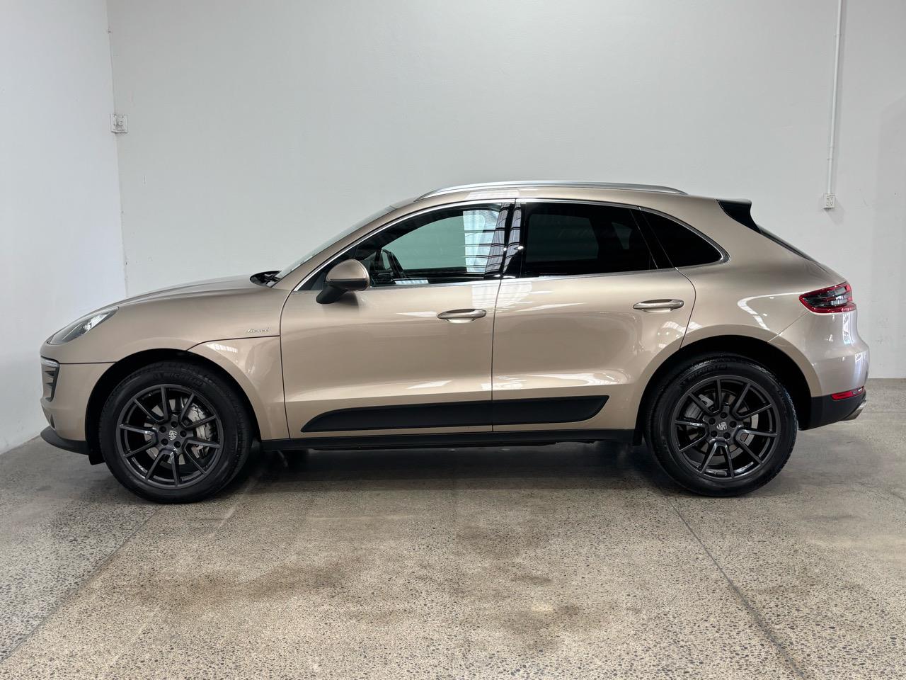 2017 Porsche Macan