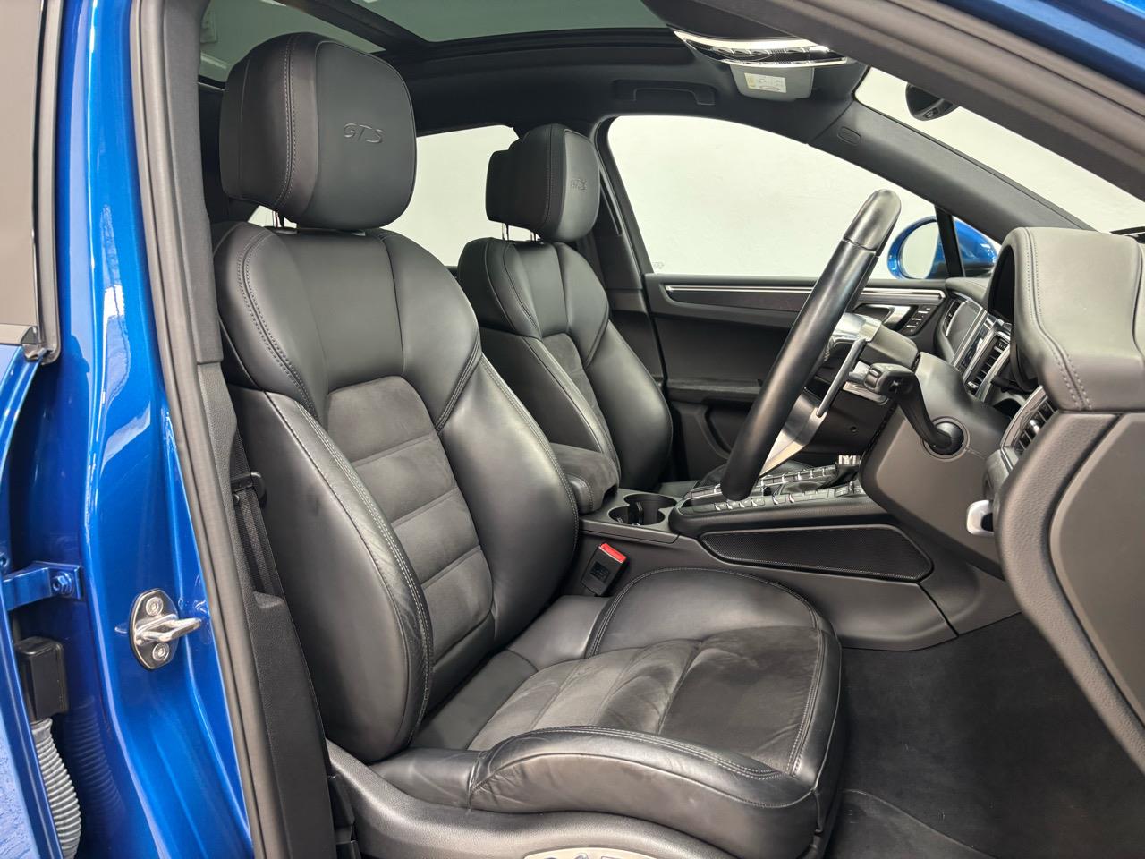 2017 Porsche Macan