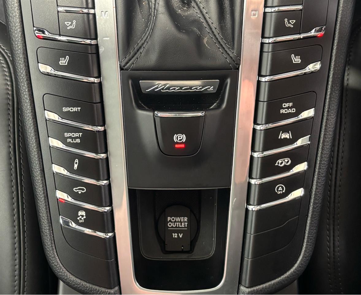 2017 Porsche Macan