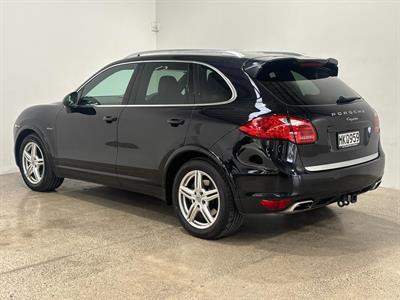 2014 Porsche Cayenne - Thumbnail
