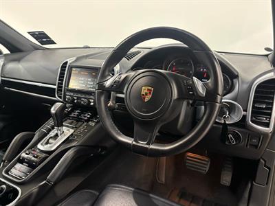 2014 Porsche Cayenne - Thumbnail