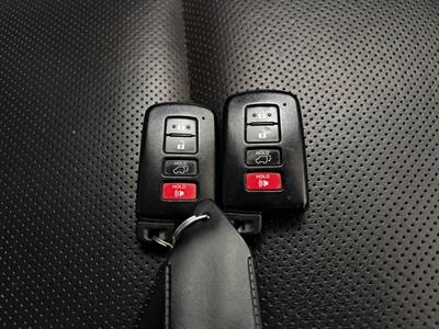 2019 Toyota Highlander - Thumbnail