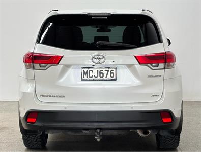 2019 Toyota Highlander - Thumbnail