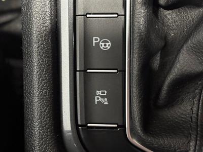 2022 Volkswagen Tiguan - Thumbnail