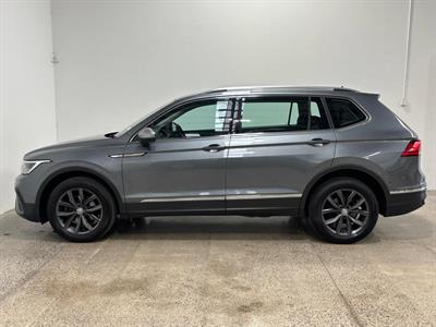 2022 Volkswagen Tiguan - Thumbnail