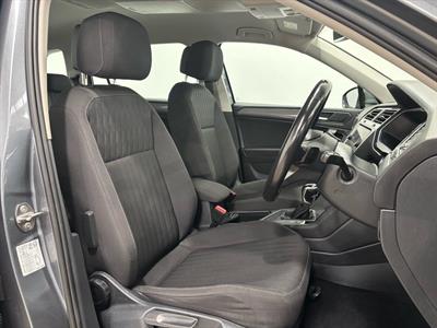 2022 Volkswagen Tiguan - Thumbnail