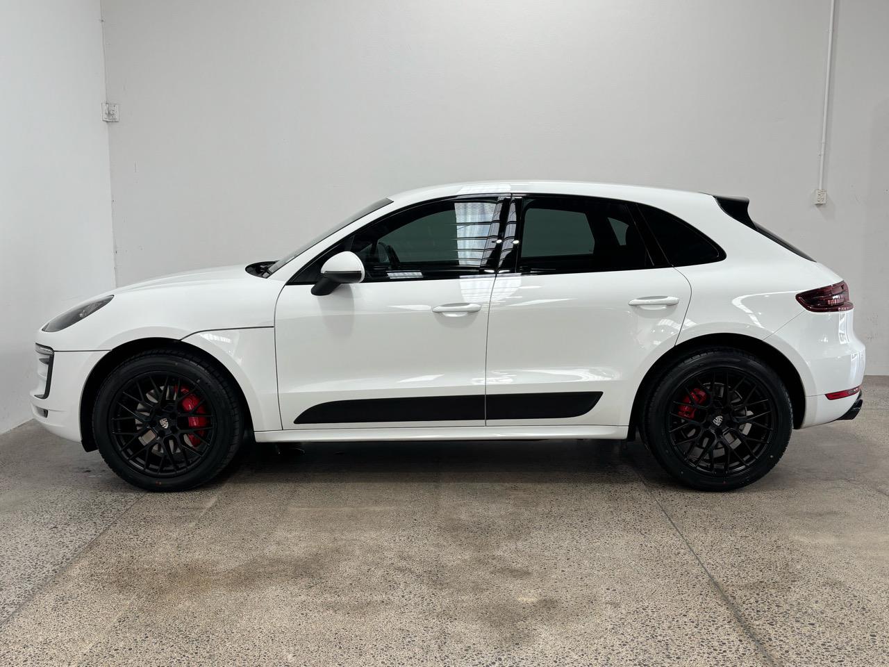 2017 Porsche Macan