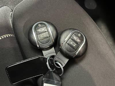2015 Mini Cooper - Thumbnail