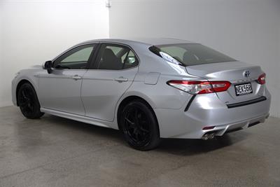2020 Toyota Camry - Thumbnail
