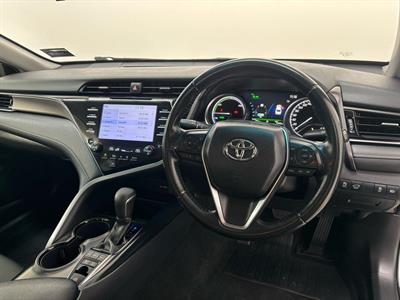 2020 Toyota Camry - Thumbnail