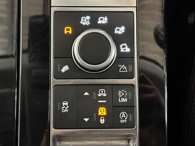 2018 Land Rover Discovery - Thumbnail