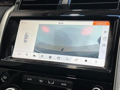 2018 Land Rover Discovery - Thumbnail