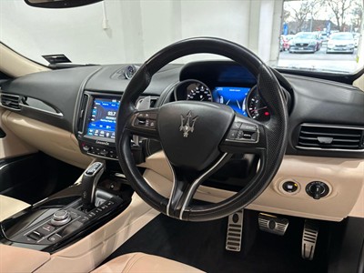 2020 Maserati Levante - Thumbnail