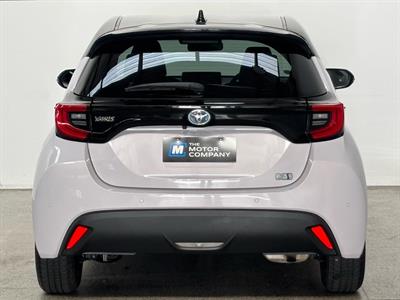2020 Toyota Yaris - Thumbnail
