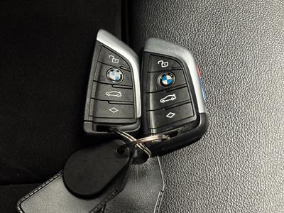 2021 BMW 320i - Thumbnail