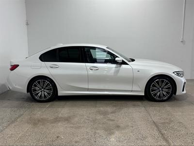 2021 BMW 320i - Thumbnail