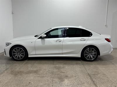 2021 BMW 320i - Thumbnail