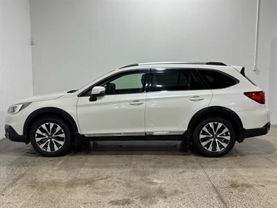 2016 Subaru Outback - Thumbnail