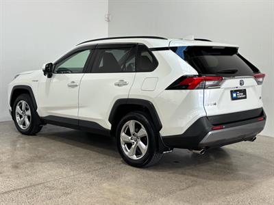 2019 Toyota RAV4 - Thumbnail