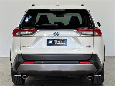 2019 Toyota RAV4 - Thumbnail